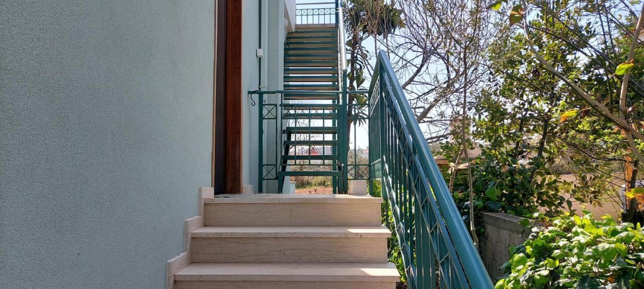 דירות ארטמידה Lenia'S Loft מראה חיצוני תמונה